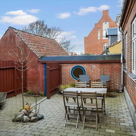 Ae208-aeroskobing-brogade-4